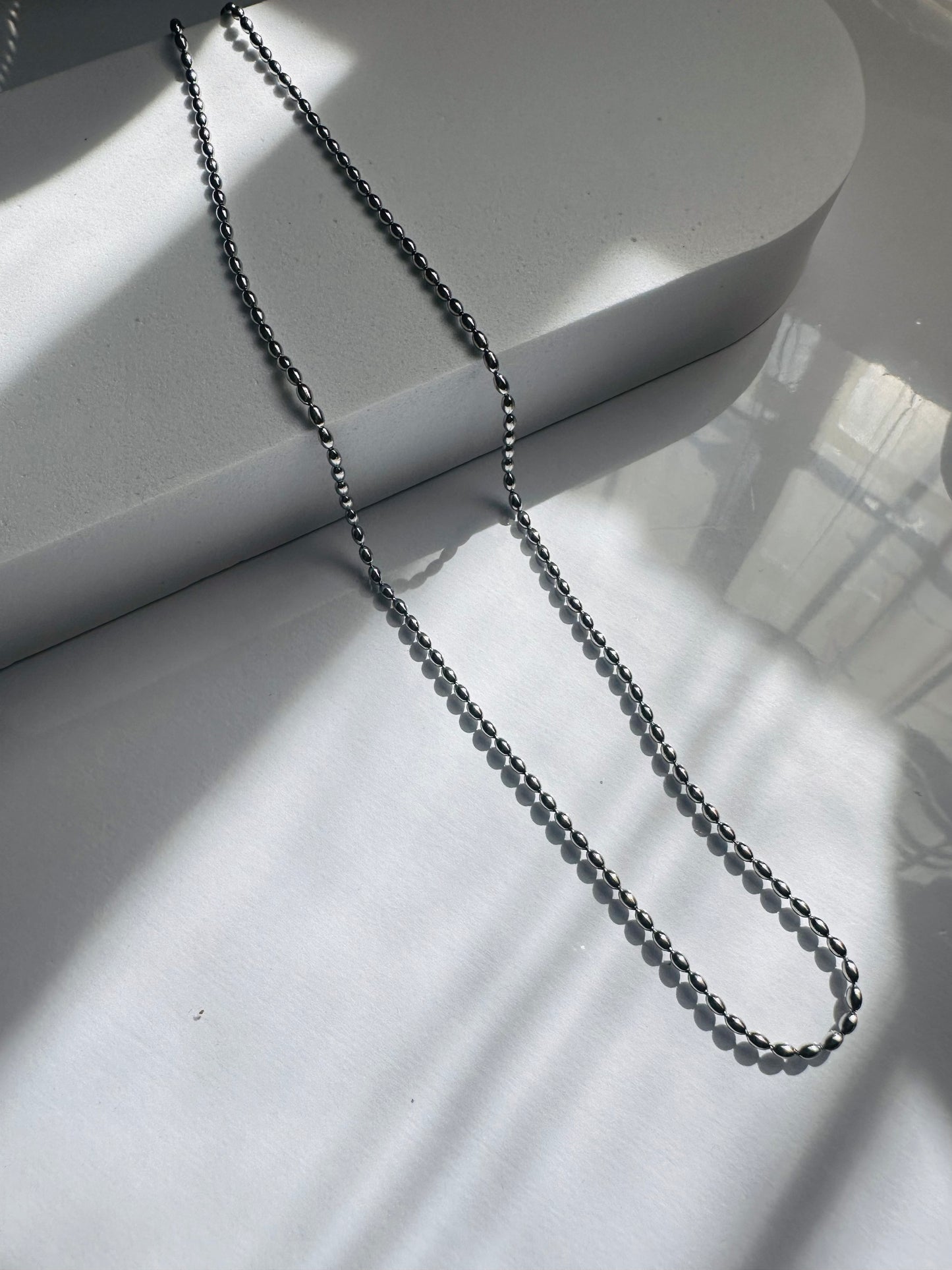 Gardénia Beaded Charm Necklace