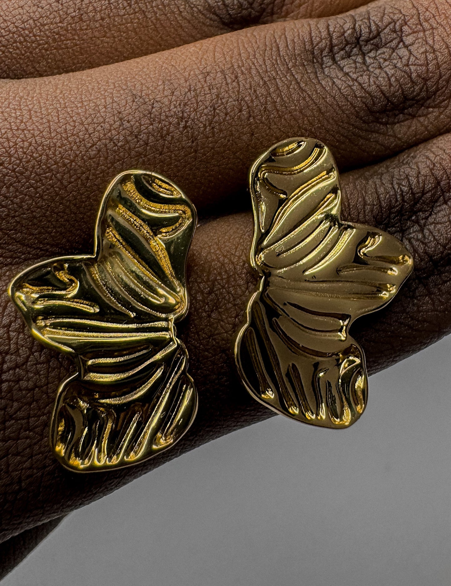 Camélia Petal Earrings