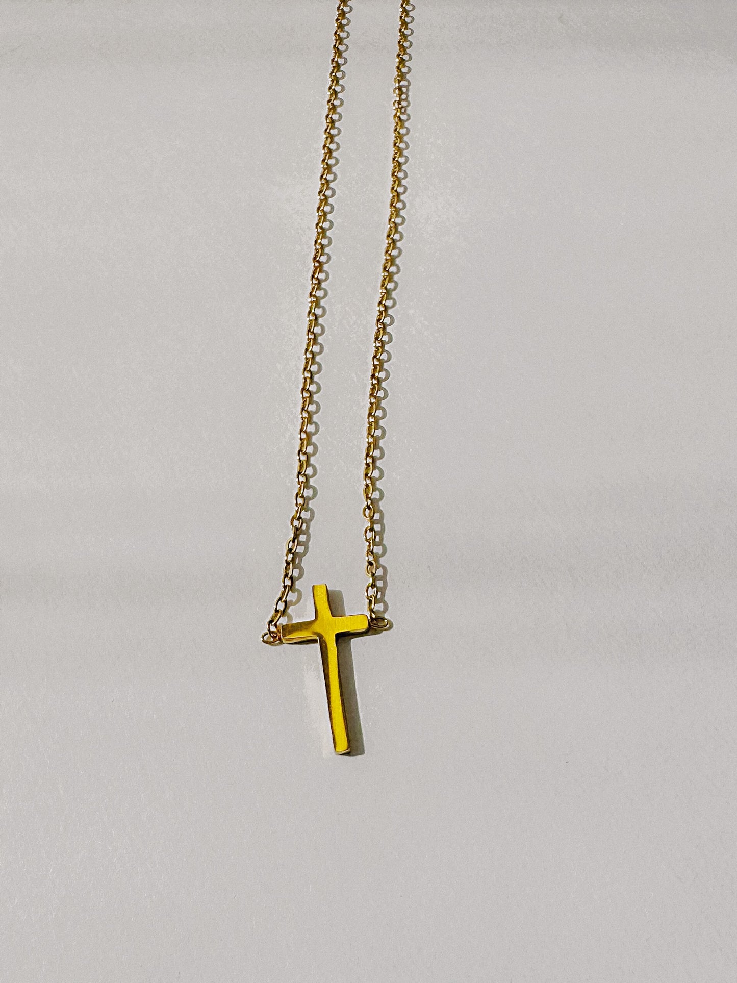 Hamamélis Cross Pendant Necklace