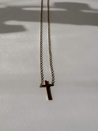 Hamamélis Cross Pendant Necklace