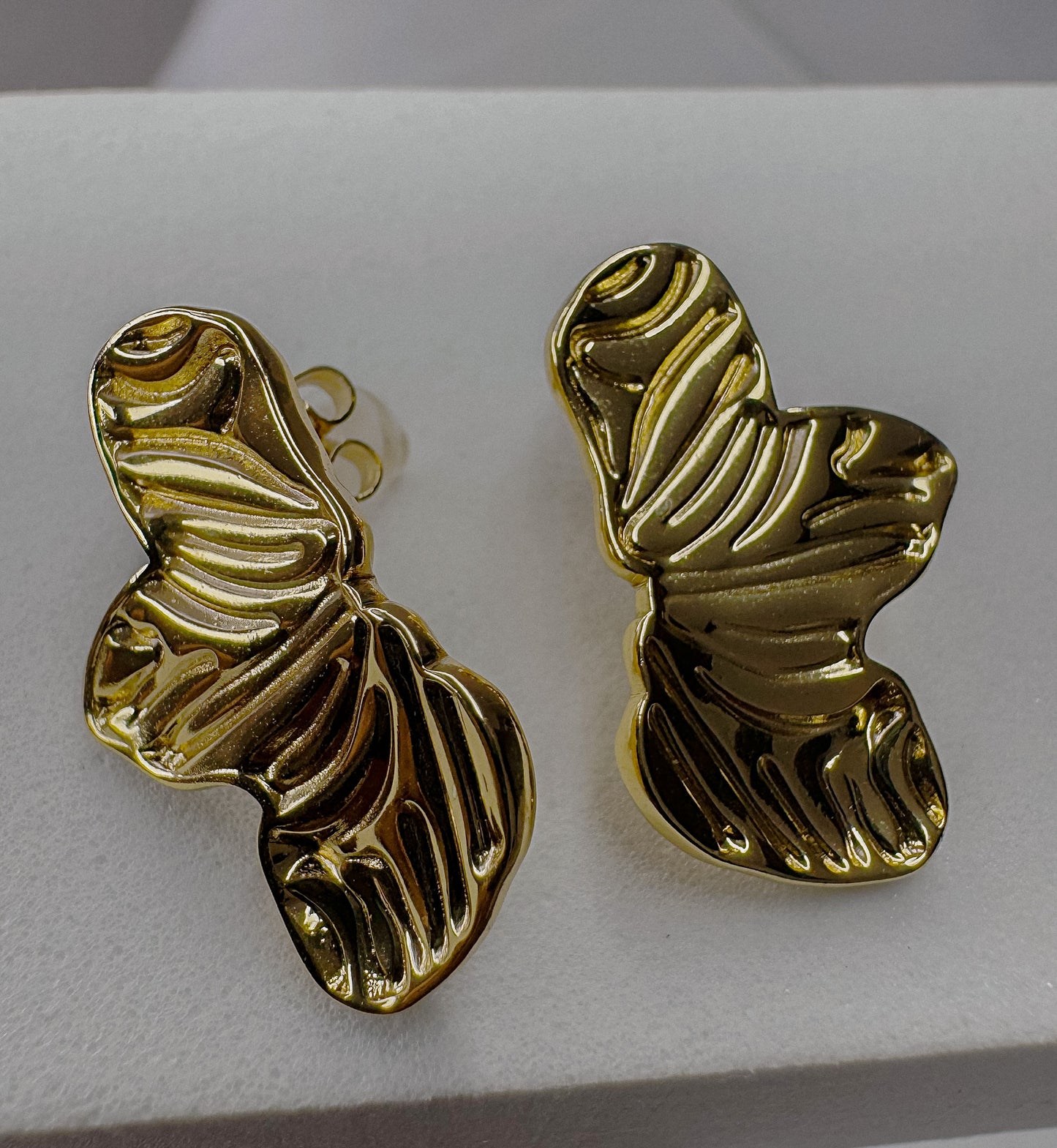 Camélia Petal Earrings