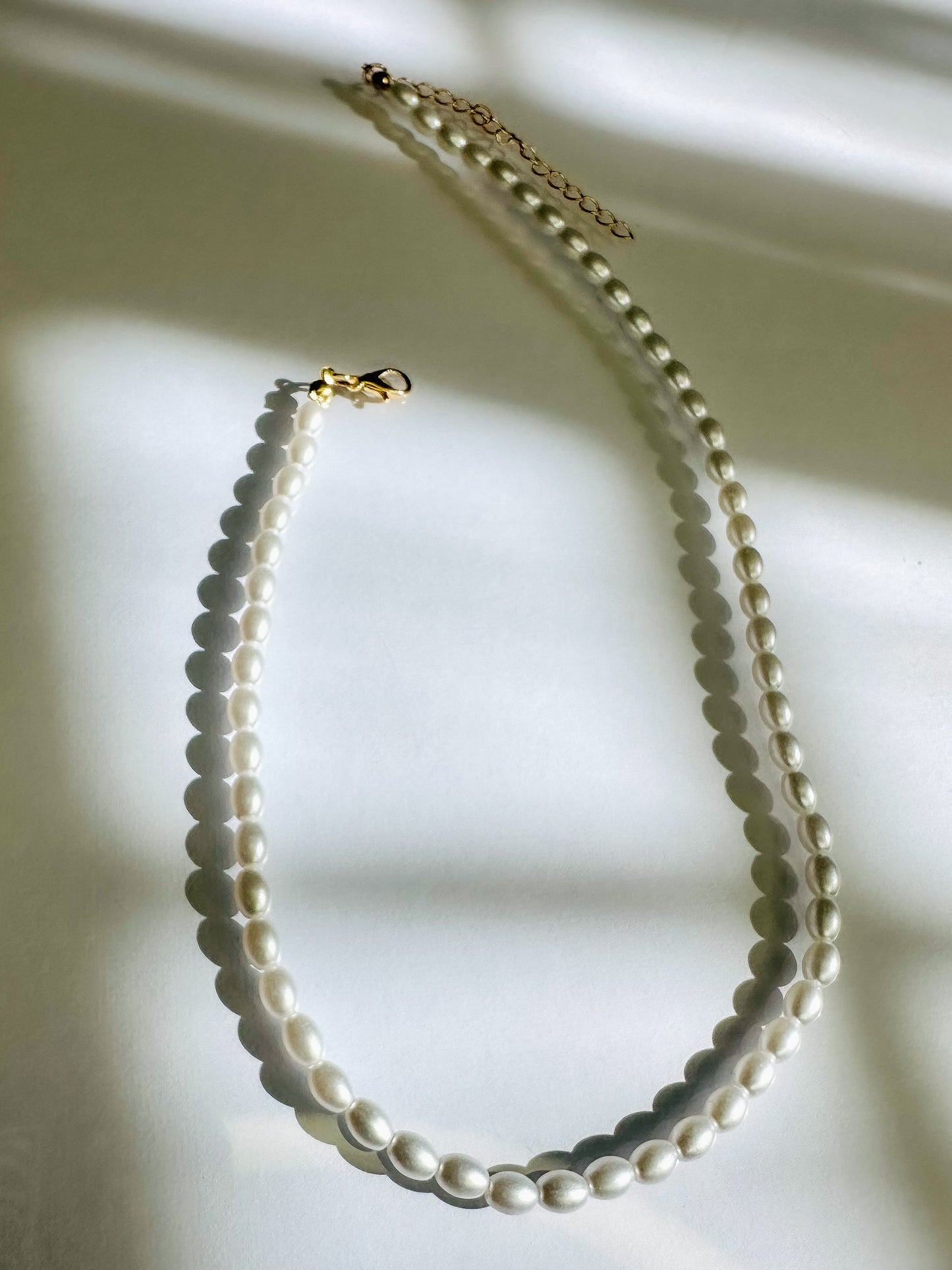 Arum Faux Pearl Necklace