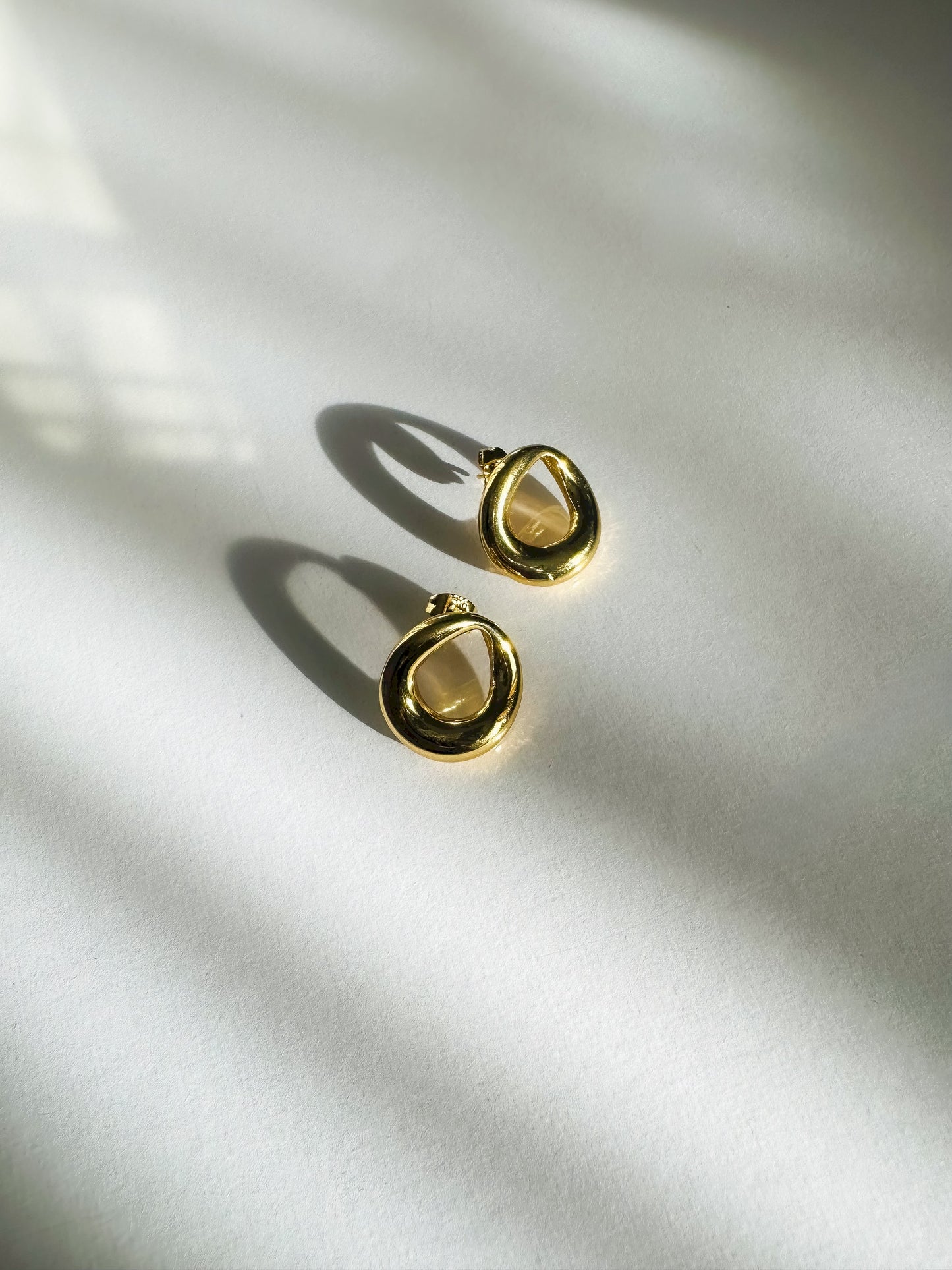 Genêt Round Earrings